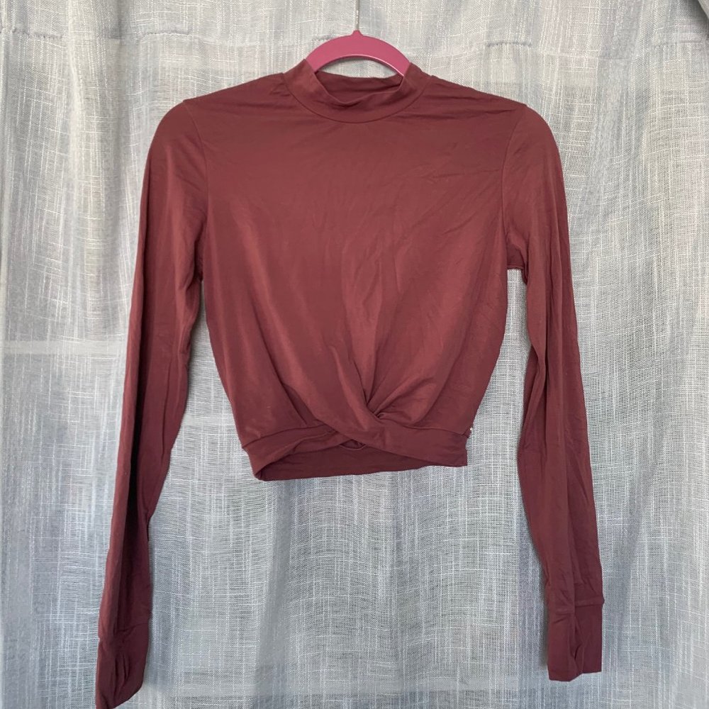 BuffBunny Knotty & Nice Crop Top in Wine, Small